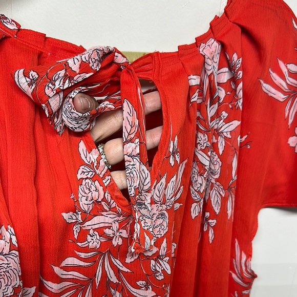 LC Lauren Conrad Red Flutter Sleeve Blouse - Picture 5 of 12